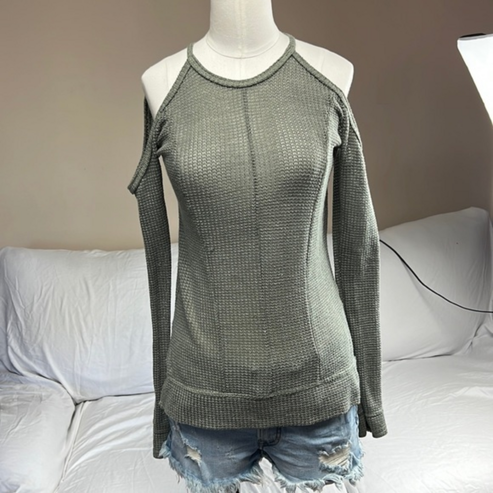 Woman’s tops